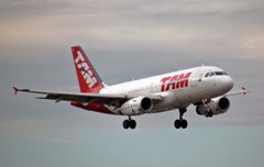TAM航空(ブラジル).エアバスA319-132(PT-TMG)