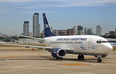 アルゼンチン航空(アルゼンチン).ボーイング737-528(LV-AZU)