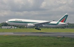 アリタリア-イタリア航空(イタリア).ボーイング777-243.(EI-DBL