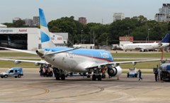 アウストラル航空(アルゼンチン).エンブラエル ERJ190(LV-CEU)