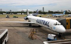 アウストラル航空(アルゼンチン).ボーイング(マクドネルダグラス)MD-81(DC-9-81)